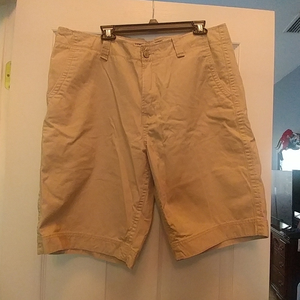 Old navy mens shorts